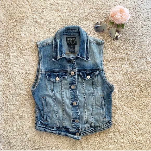Jackets & Blazers - Denim Vest - 🔥GET THE LOOK 🔥